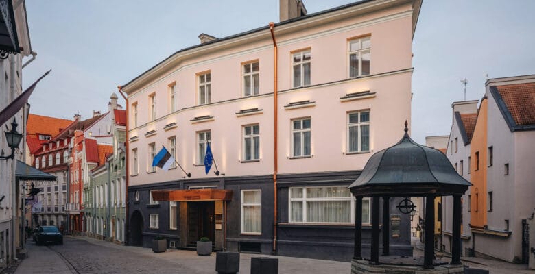 Bombay Club casino building in Tallinn Old Town, closed September 30